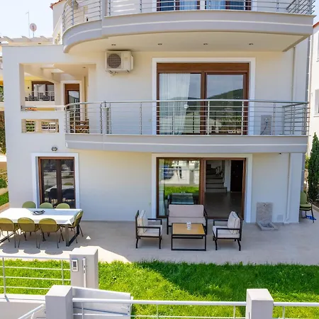 Вилла Alkis Luxury Iraklitsa