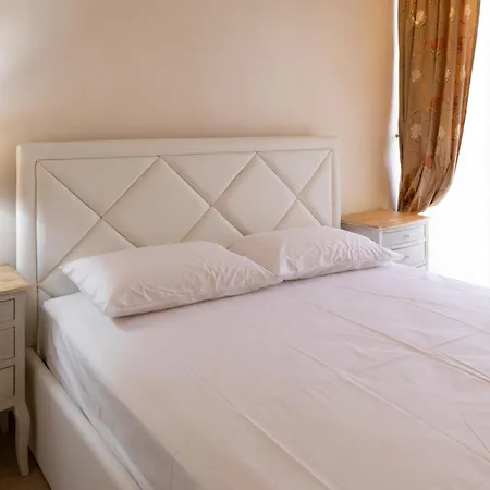 Alkis Luxury Iraklitsa