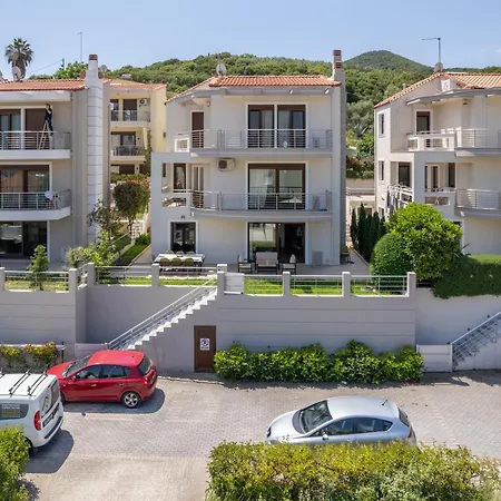 Alkis Luxury Iraklitsa فيلة كافالا